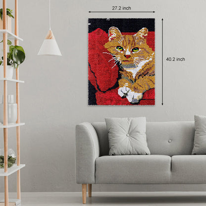 [Grand format] Chat orange appuyé contre le canapé - Kit de tapis à crochets