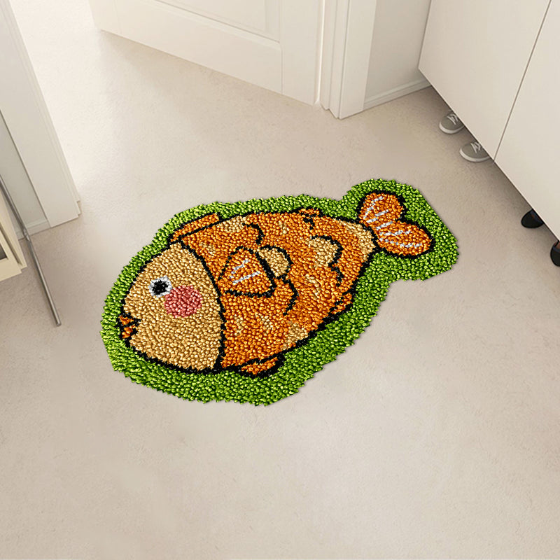Lively Fishes Latch Hook Rug Kit