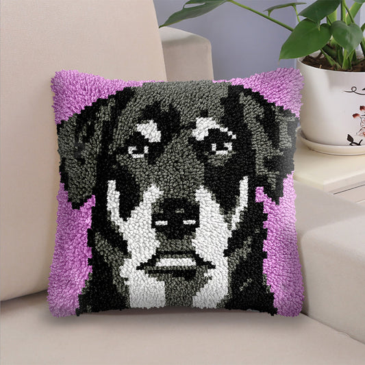 Black Dog Latch Hook Pillow Kit
