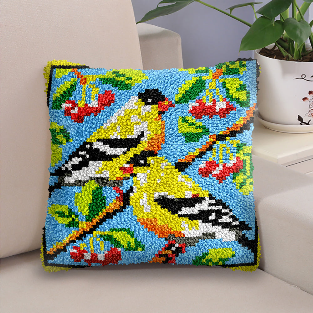 Veirousa American Goldfinch Bird Latch Hook Pillow Kit