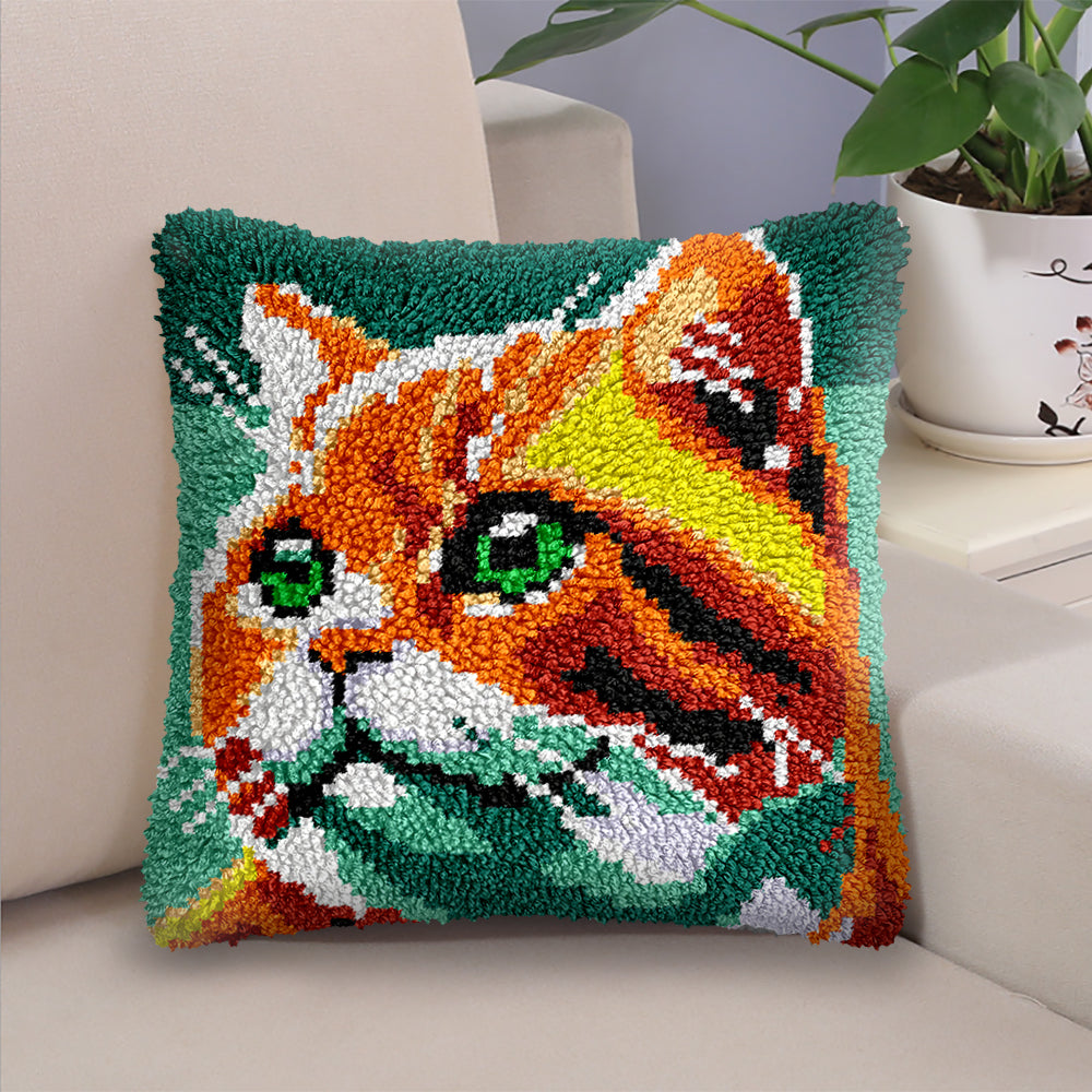 Veirousa Chubby Face Cat Latch Hook Pillow Kit