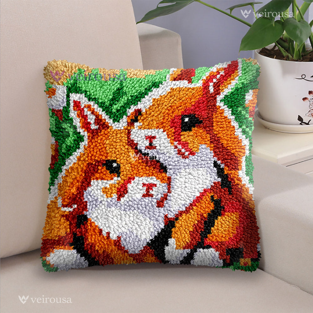 Veirousa Couple Rabbits Latch Hook Pillow Kit