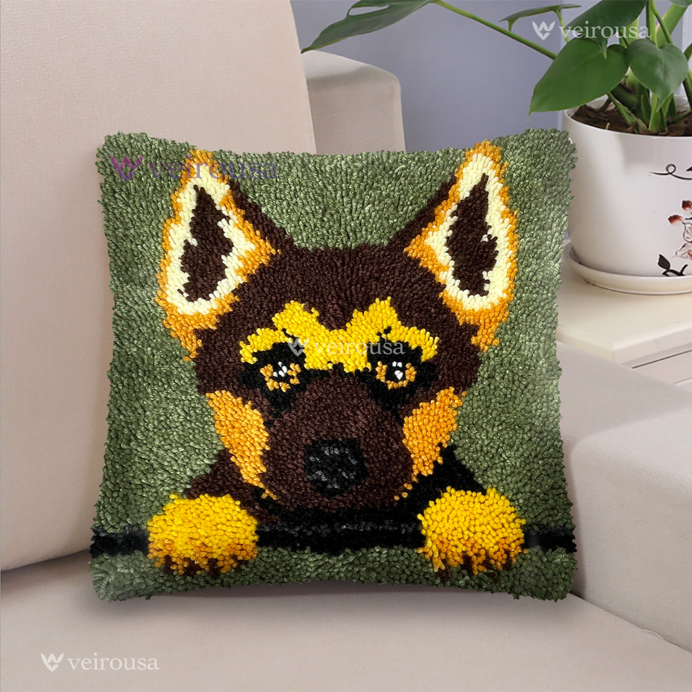 Veirousa German Shepherd Puppy Latch Hook Pillow Kit