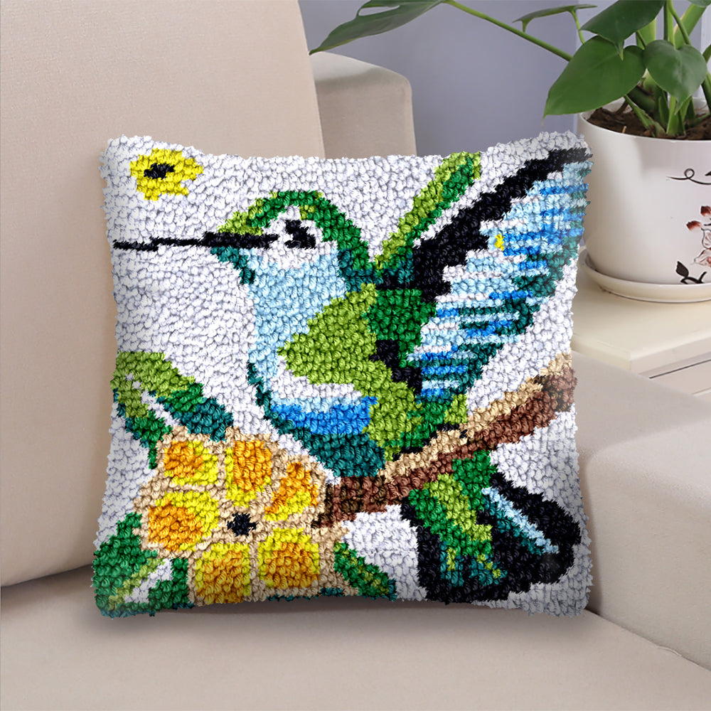 Veirousa Hummingbird Floral Latch Hook Pillow Kit