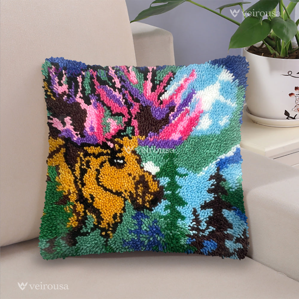 Veirousa Moonlight Moose Latch Hook Pillow Kit